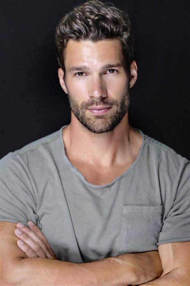 Aaron O'Connell Net Worth
