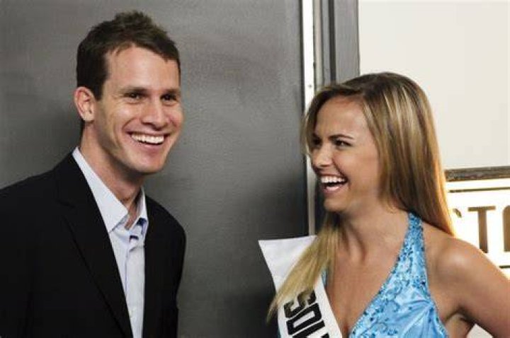 Daniel Tosh, Caite Upton