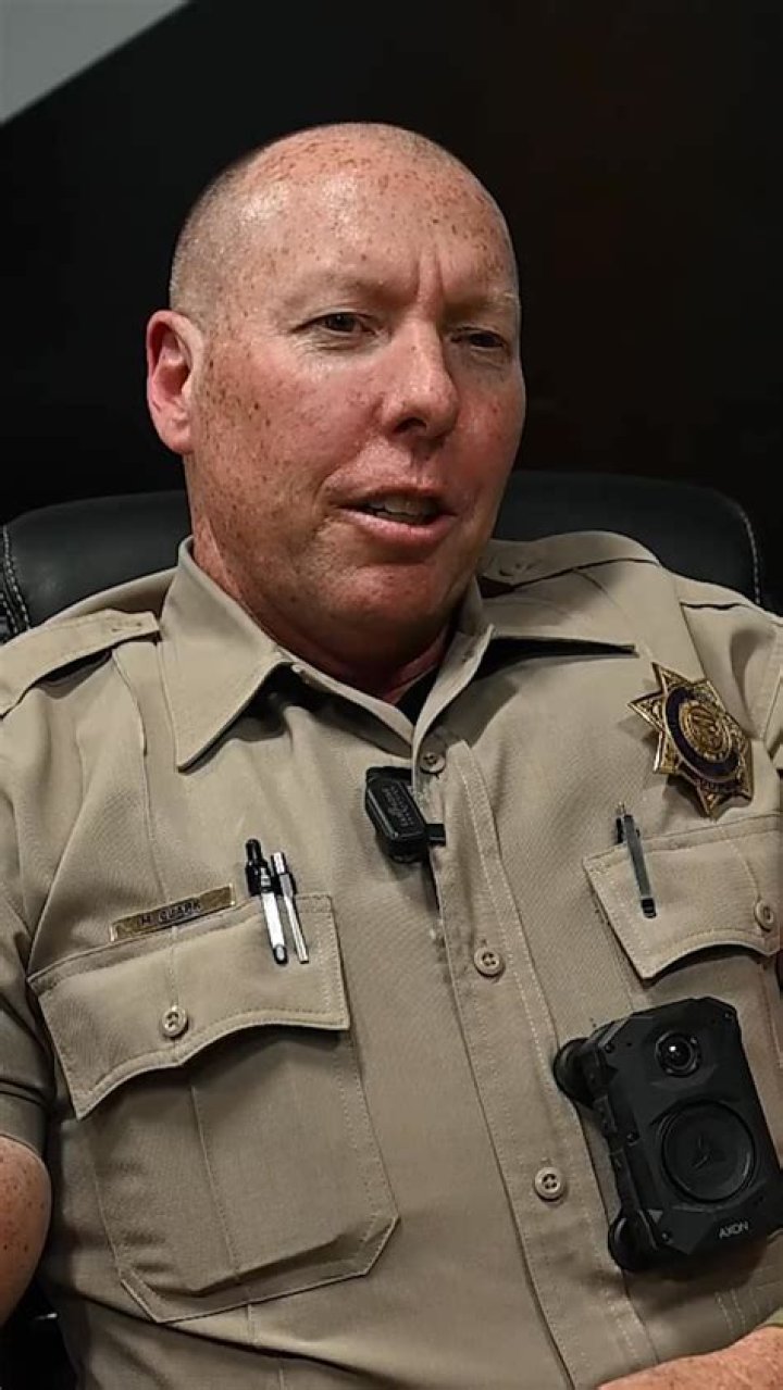 Detective Mike M&eacute;ndez
