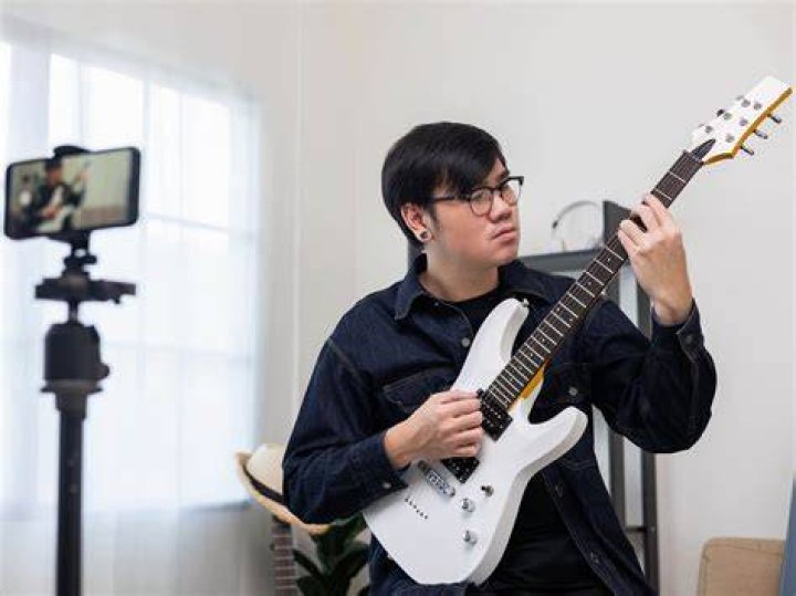 Himself / Guitar