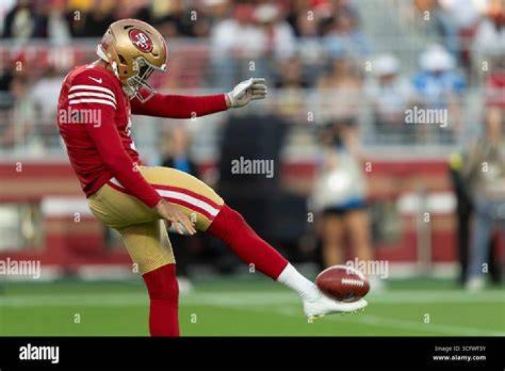 Himself - San Francisco 49ers Punter / Himself - San Francisco 49ers Quarterback / Himself - Tampa Bay Buccaneers Quarterback / Punter / Quarterback