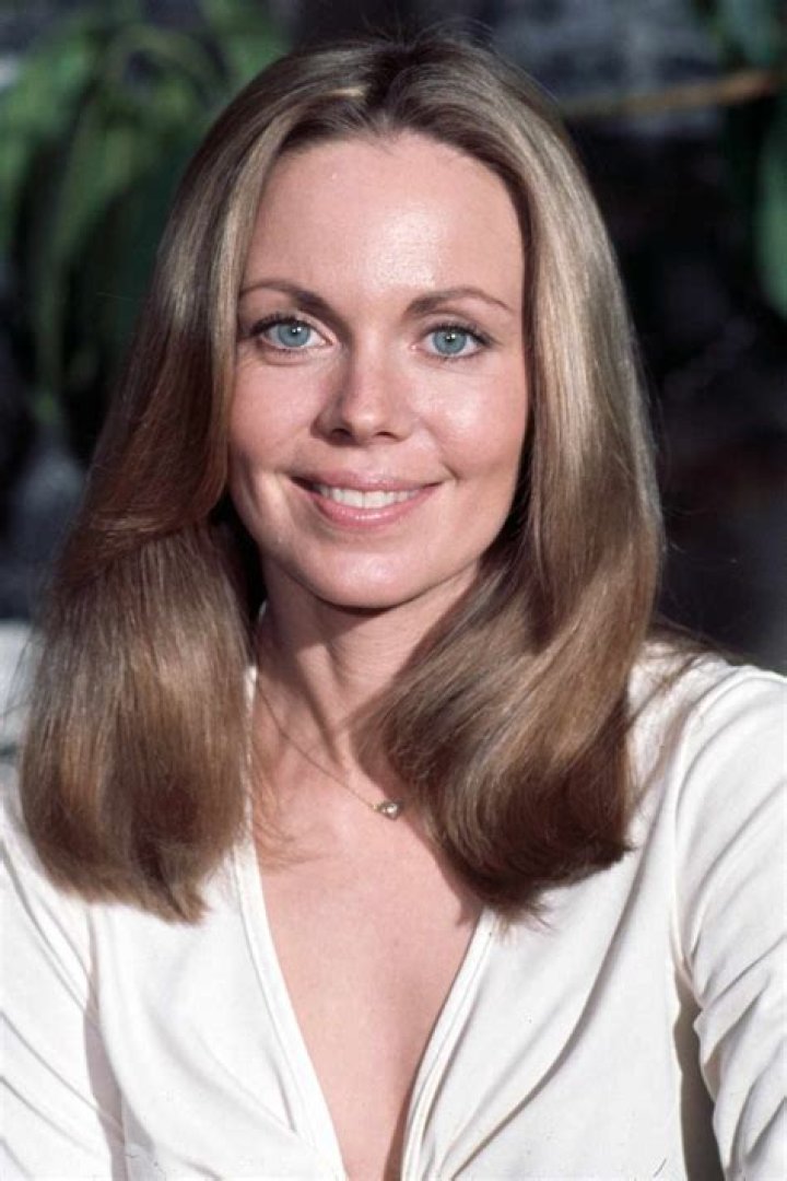 Lara Parker