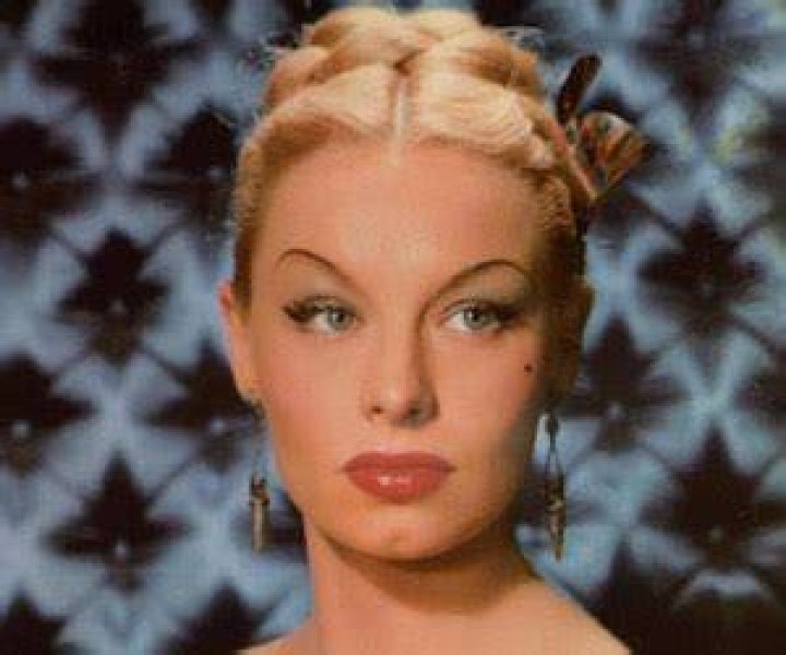 Lili St. Cyr