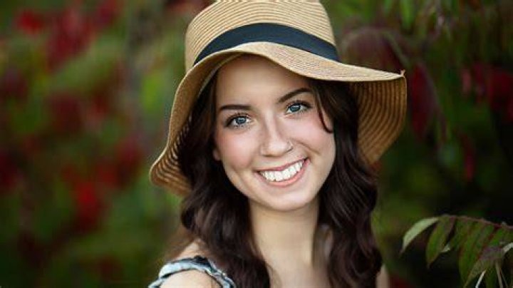 Lilly Curtis