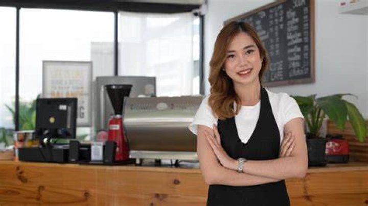 Linda (Coffee Shop Manager)