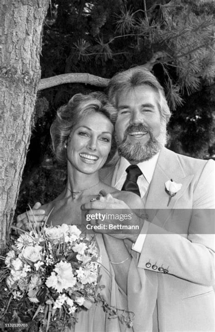 Marianne Gordon, Kenny Rogers