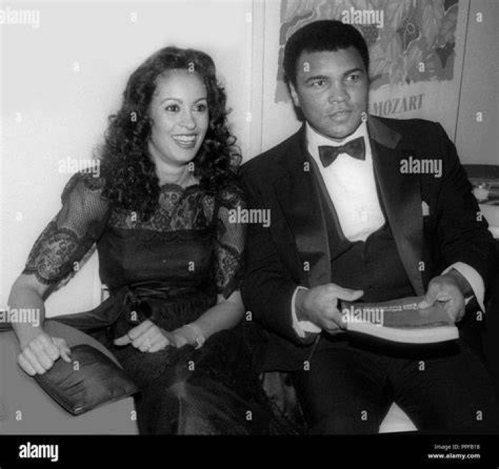 Muhammad Ali, Lonnie Ali