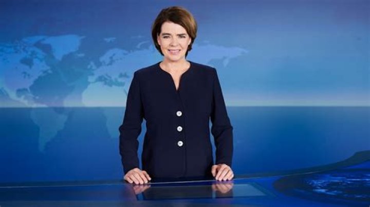 Nachrichtensprecherin