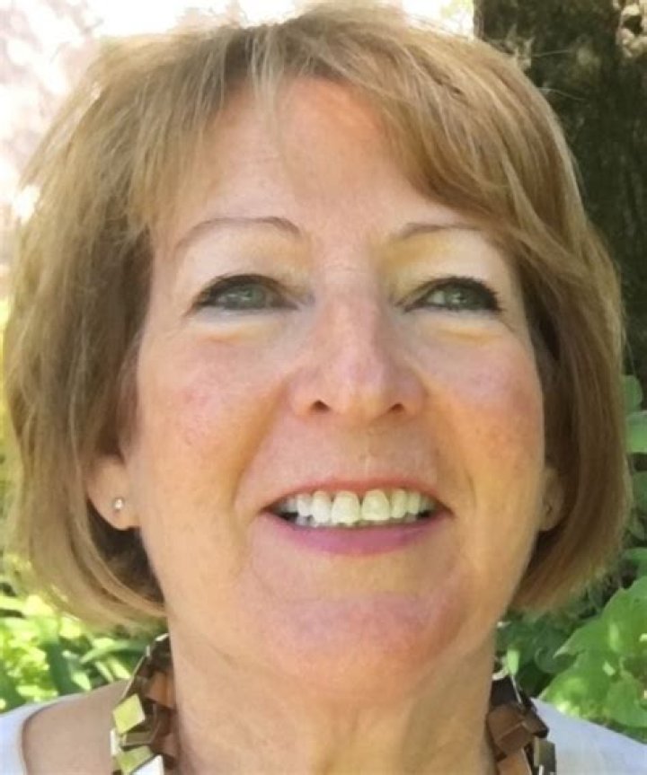 Pamela Holland / Pamela