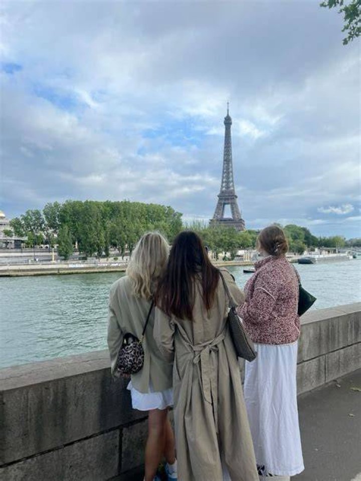 Parisian Friend