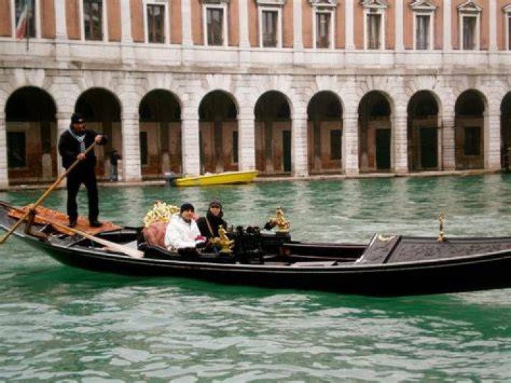 Passerby - Venice