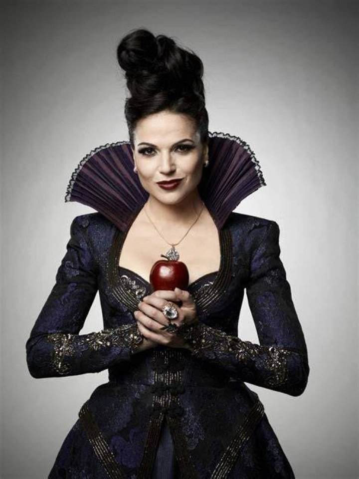 Regina Mills / Evil Queen / Old Woman / Ursula