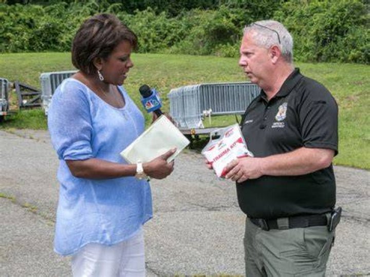 Reporter Pat Battle (segment 