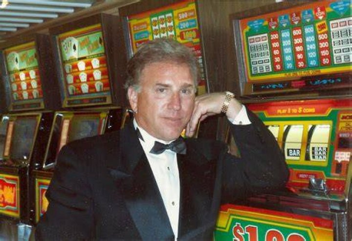 Robert D. Wachs Net Worth