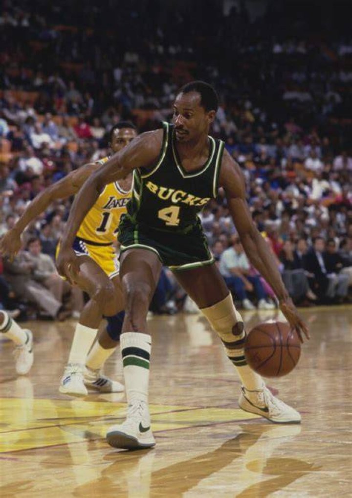 Sidney Moncrief Net Worth