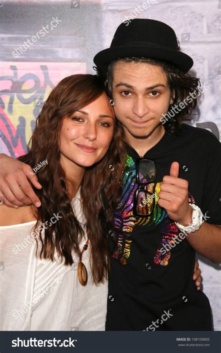 Tamara Levinson, Adam G. Sevani, Kendra Andrews, Sharni Vinson, Ashlee Nino