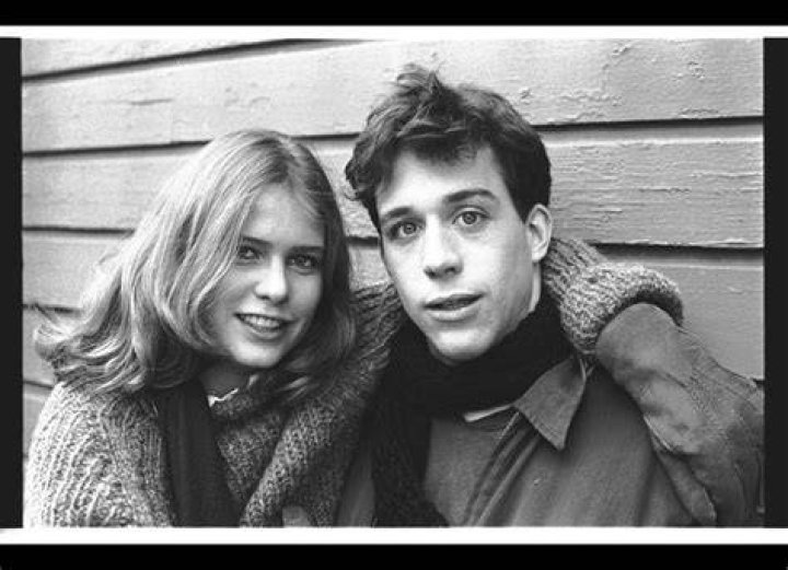 Tom Hulce, Sarah Holcomb